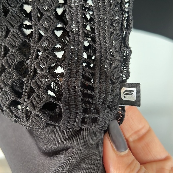 FABLETICS Sophie laser cut layering black tunic large - Picture 7 of 10